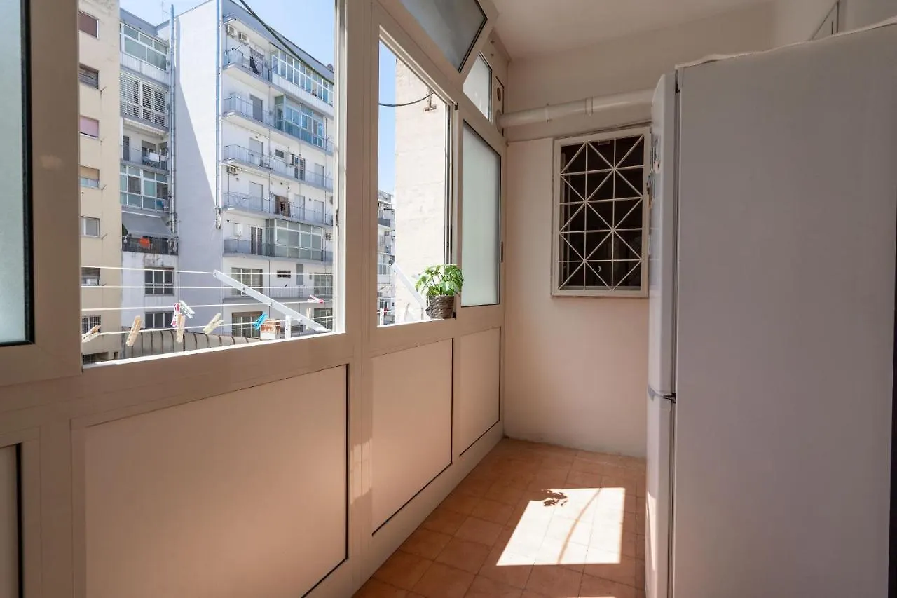 Universita & Stazione Airy Apartment With Parking Bari