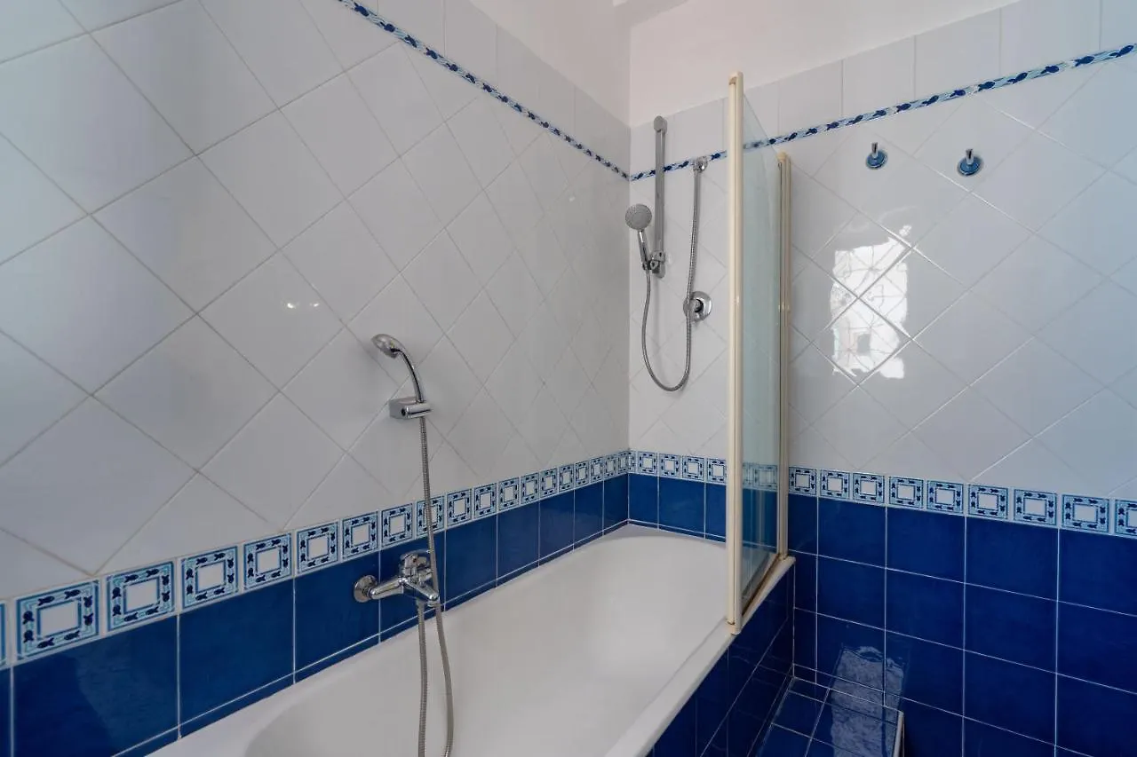 Universita & Stazione Airy Apartment With Parking 巴里 意大利